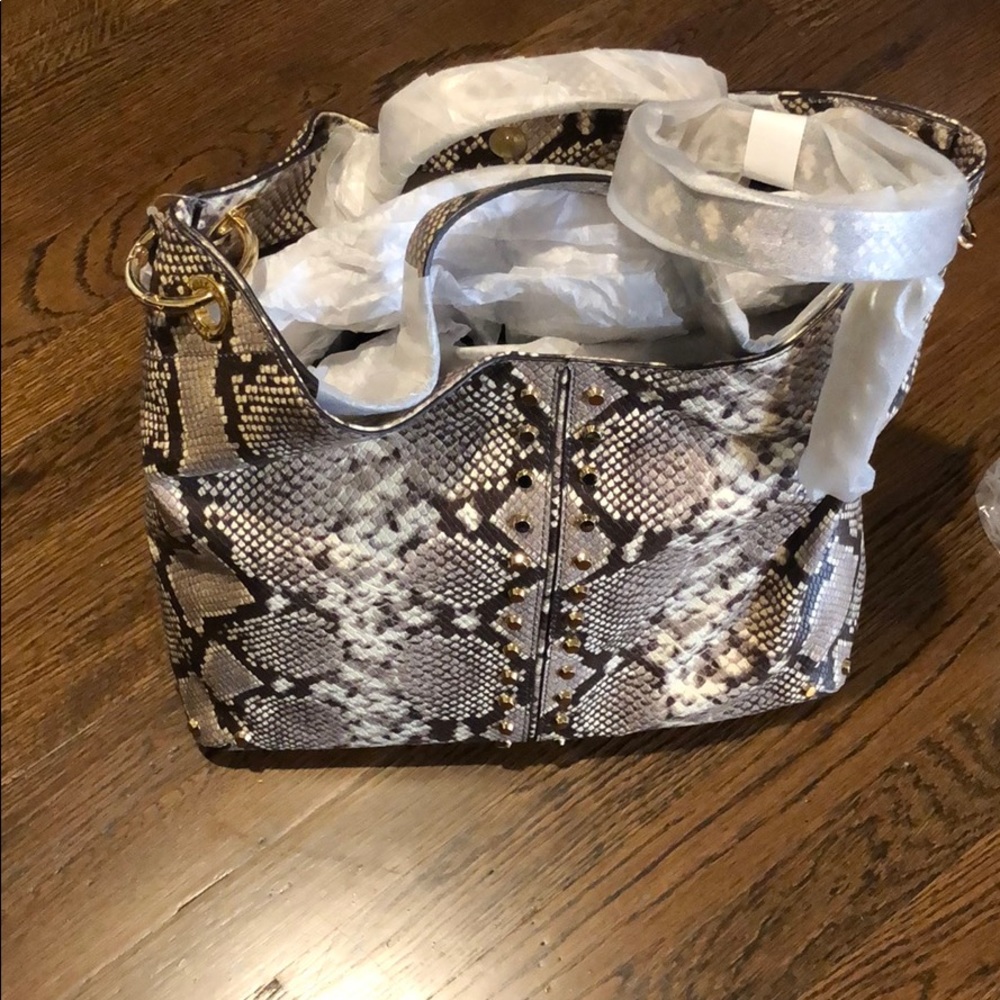 NWT Michael Kors Astor Studded Leather Tote - Picture 5 of 8